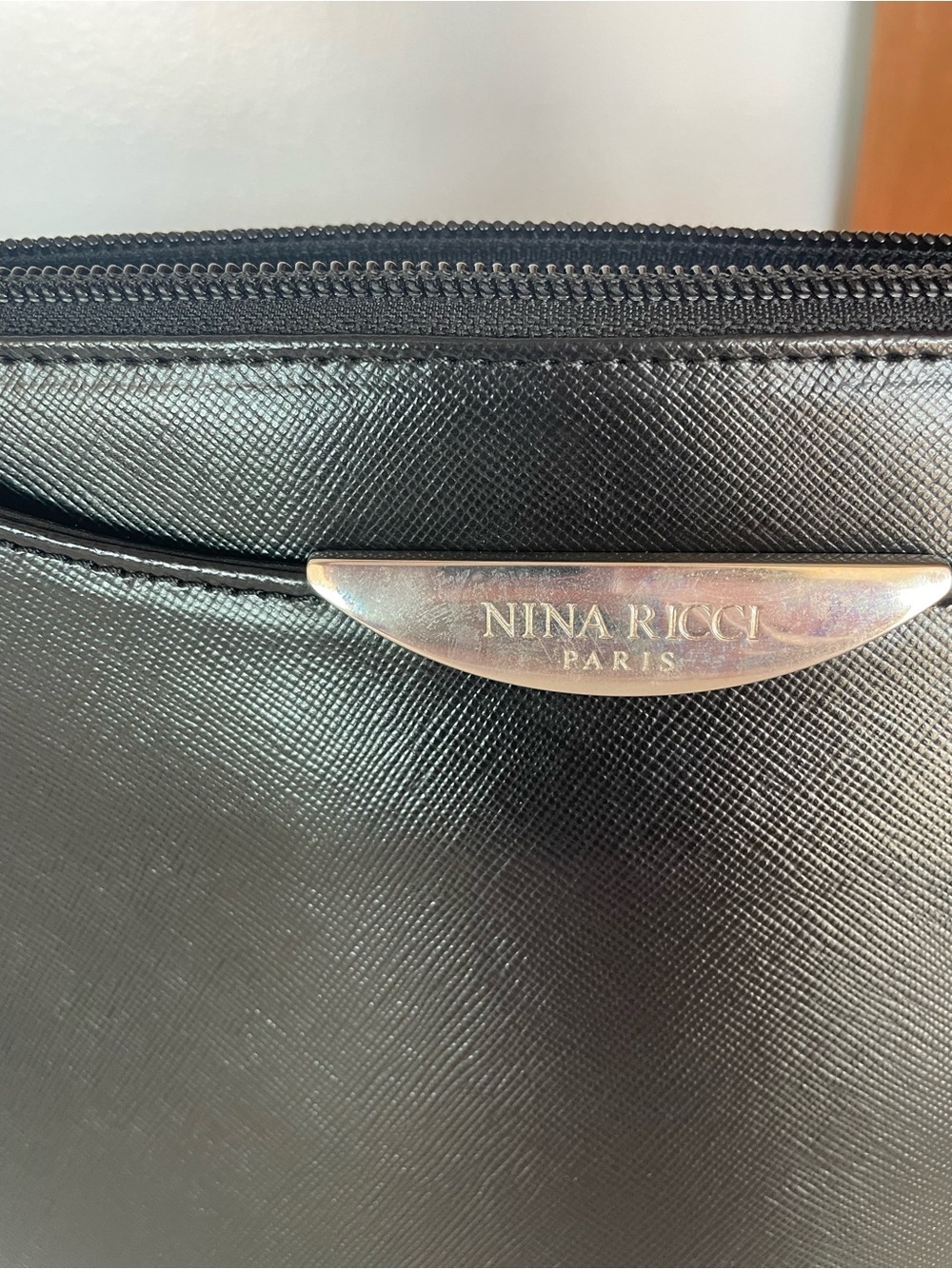 Nina Ricci VINTAGE Black Saffiano Leather Shoulder Bag - Picture 3 of 10